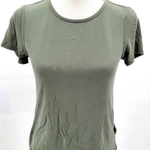 RED by BKE Womens Size XS Green Short Sleeve Open Back T Shirt 65% Modal